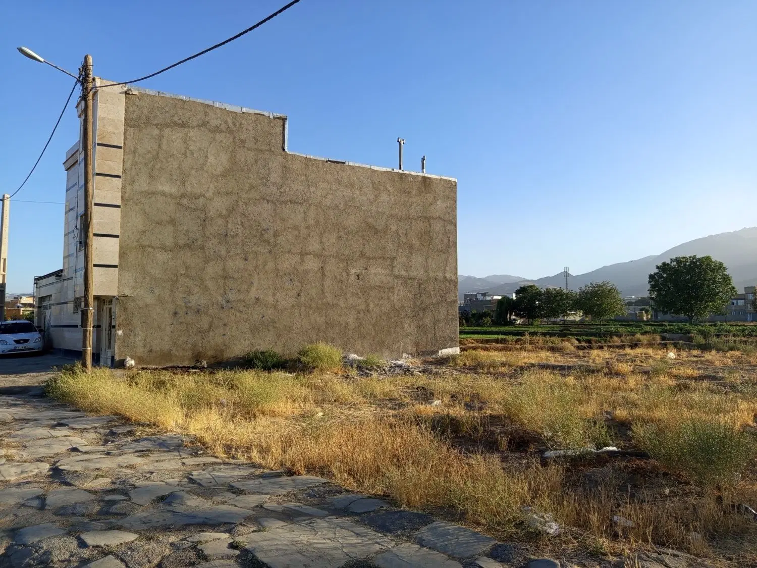 زمین در دیزج