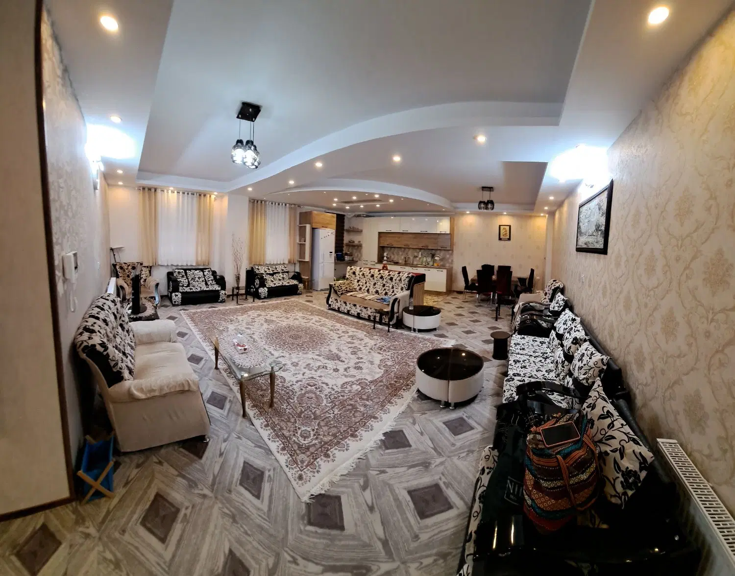 اپارتمان شهمیرزاد بام لند