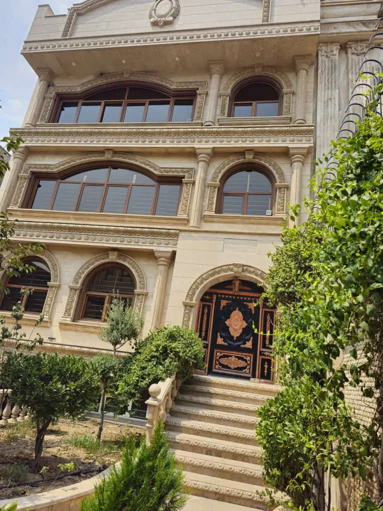 ۹۵متر لوکیشن خوب هروی خرید از مالک