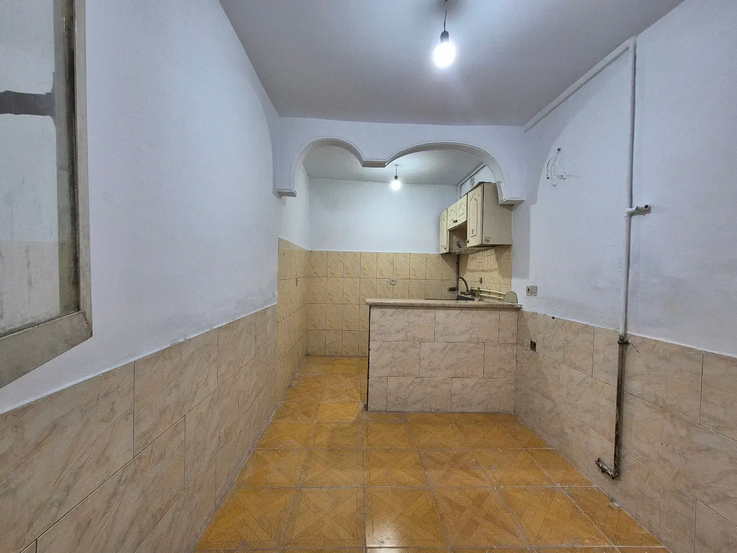 خانه حیاط دار نقلی دولتخواه