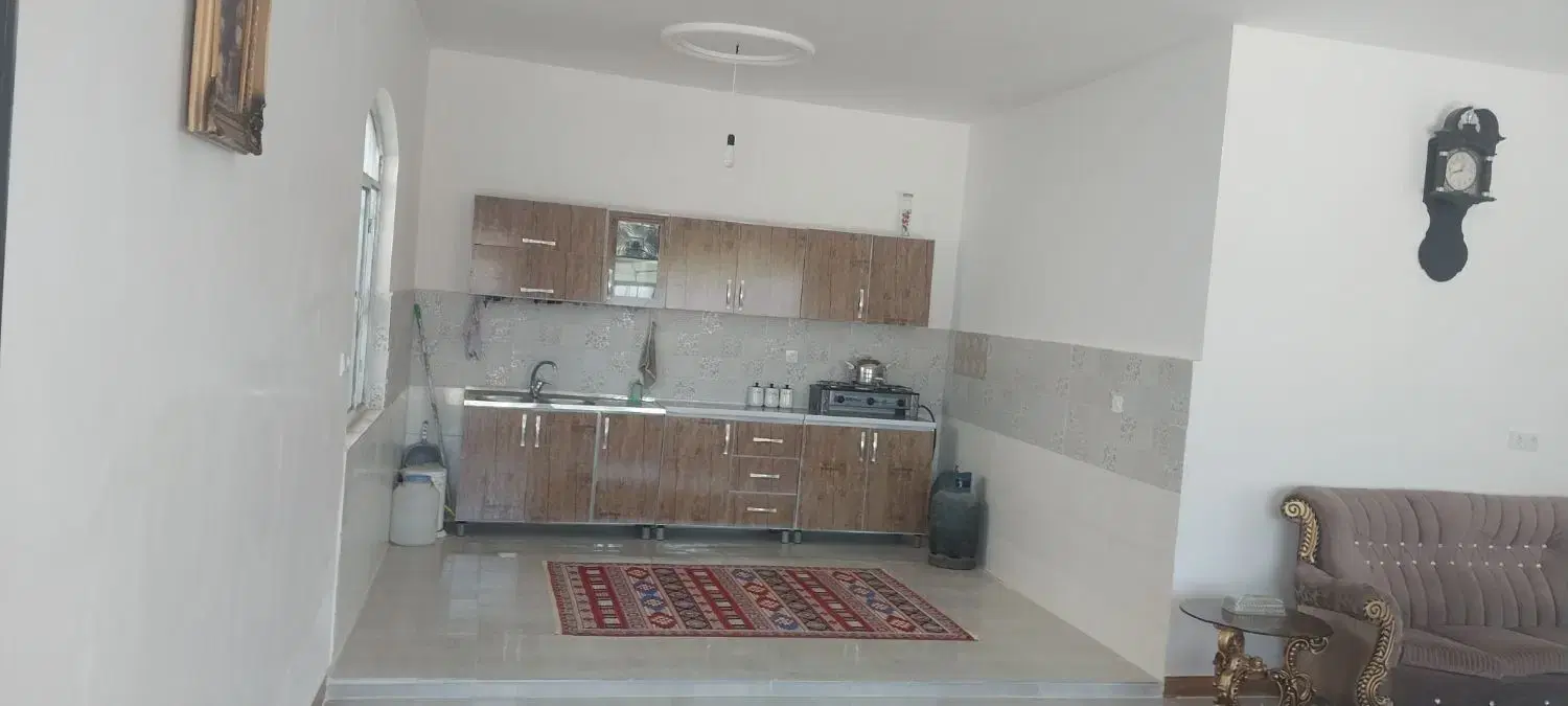 ۳۰۰مترباغچه در کرم ابسرد