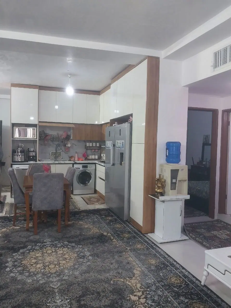 فروش آپارتمان ۱۰۰متری طبقه ۳روبه نما زیباشهر