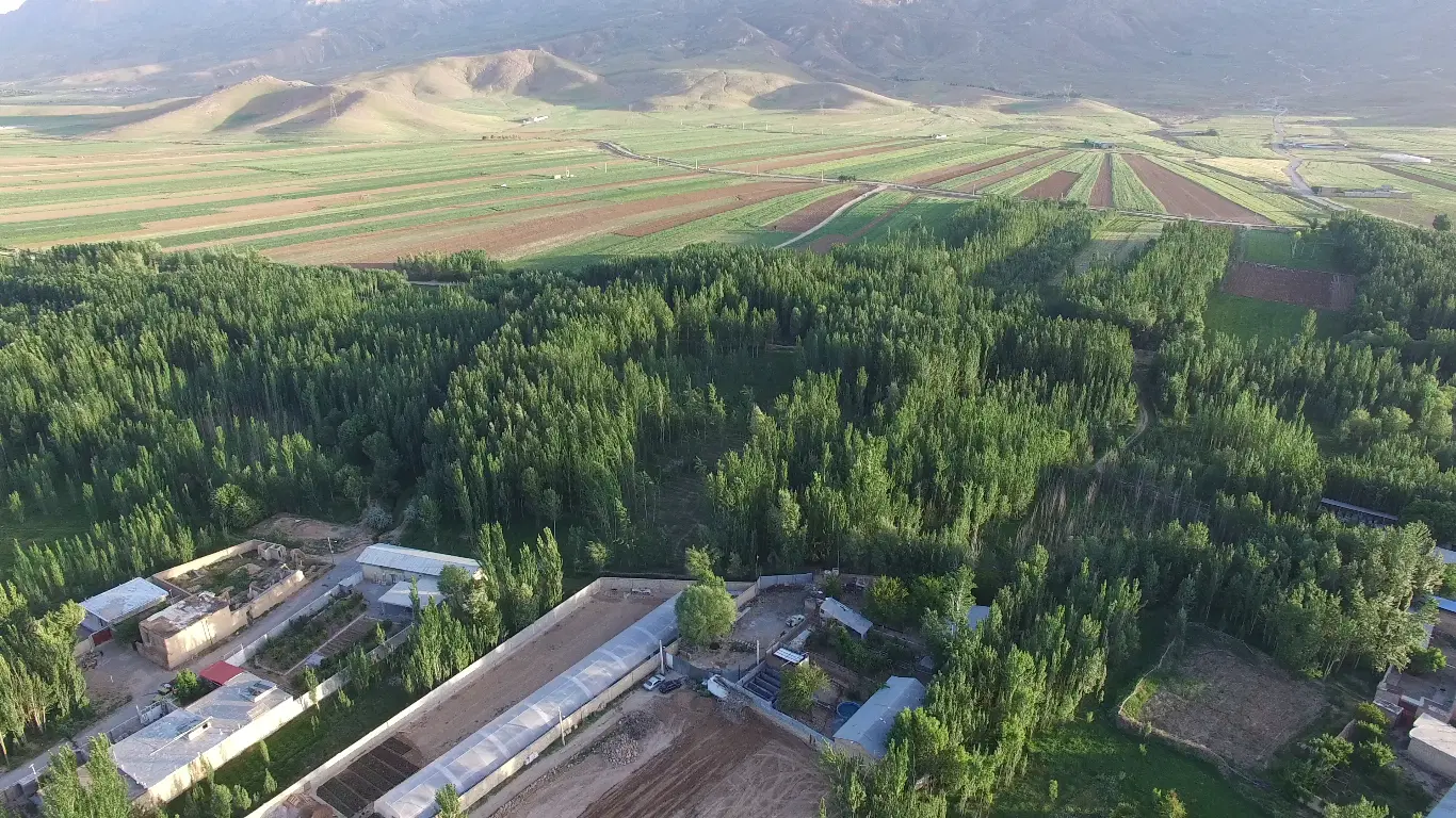 فروش  باغ رستوران وباغ ویلااستثنایی درشهرکرد