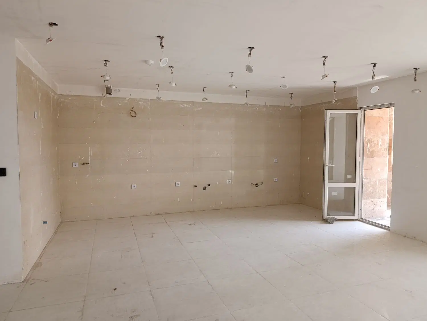 همکف 60متری تخلیه