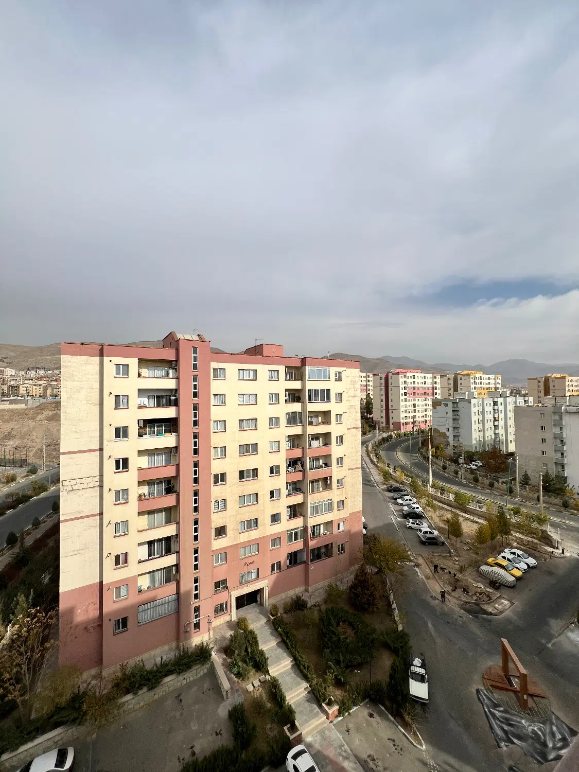فاز ۳ مجتمع پردیسان _ ۷۸ متری _ فول _ دسترسی دار