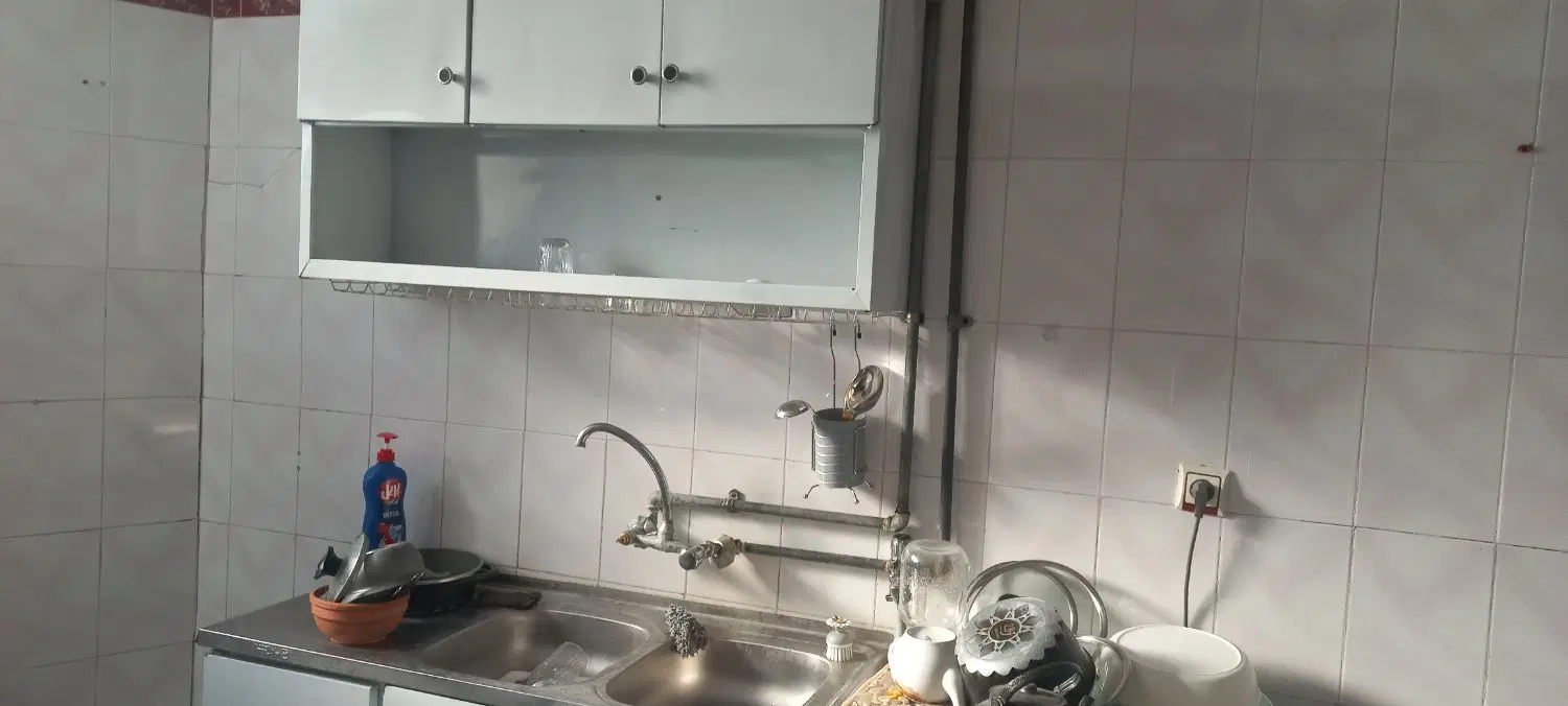 خانه اجاره یک خوابه خیابان طالقانی  حیاط ماشین رو