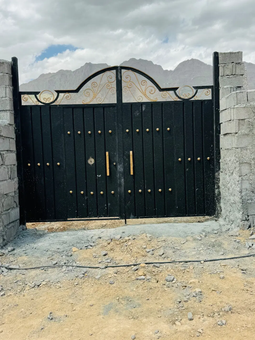 500متری سرارود دیوار کشی