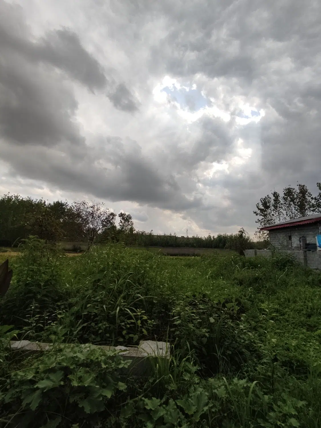 زمین ۳۰۰ متری مسکونی فخرآباد