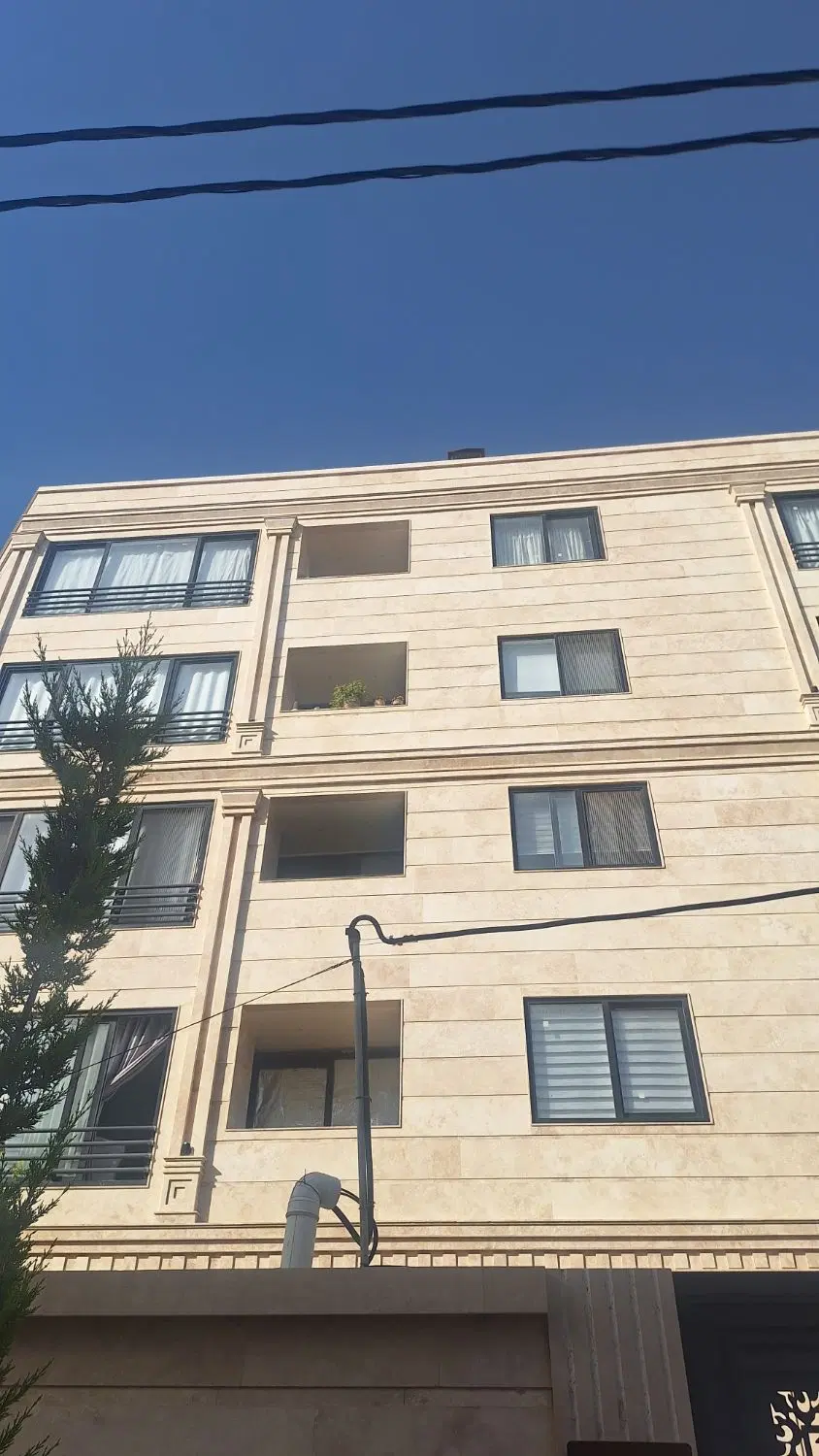 قصردشت  آپارتمان ۳خواب ۱۸۵متری