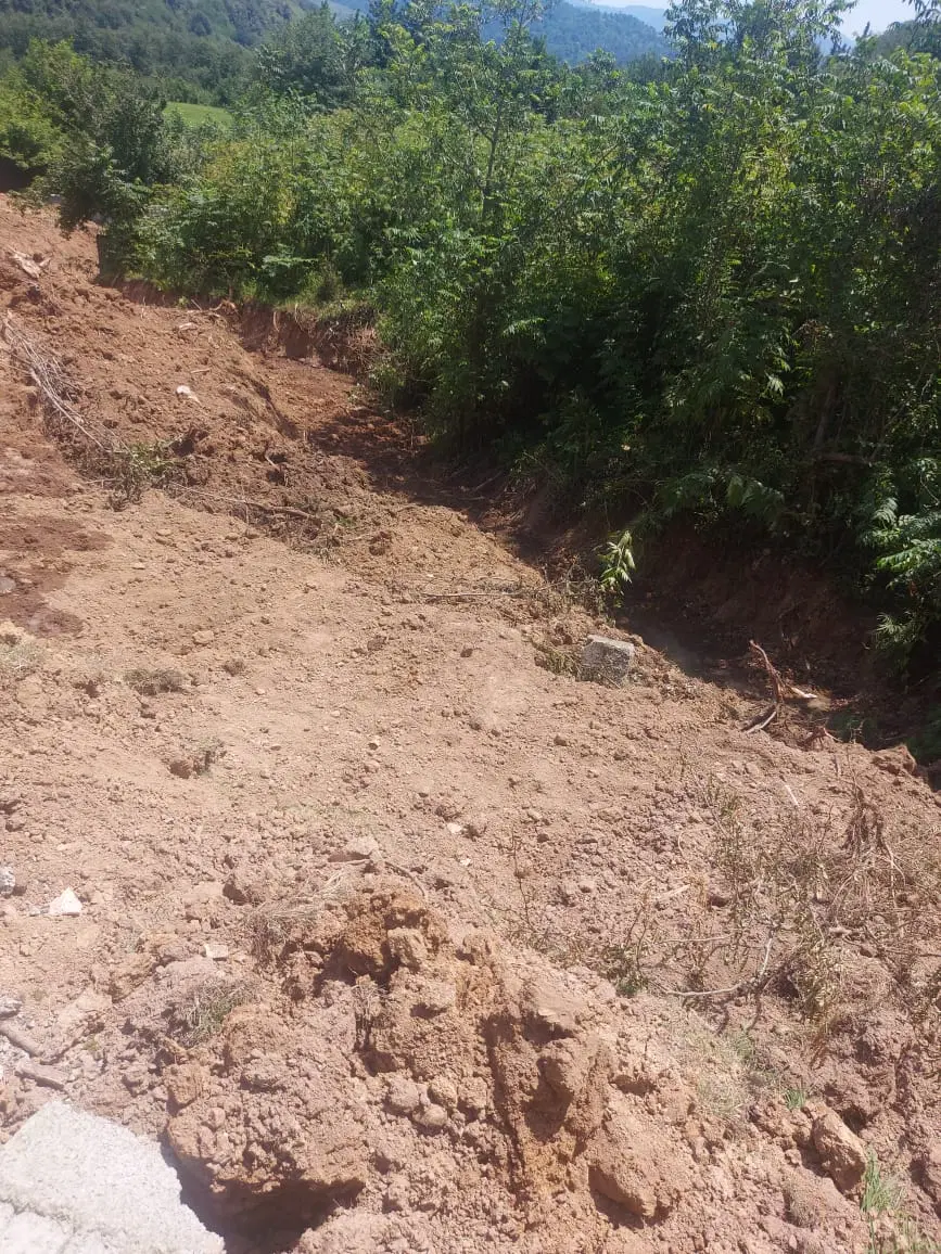 زمین ۲۷۵متری  دونبش بر خیابان
