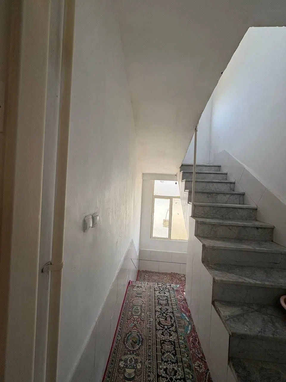 منزل دو طبقه