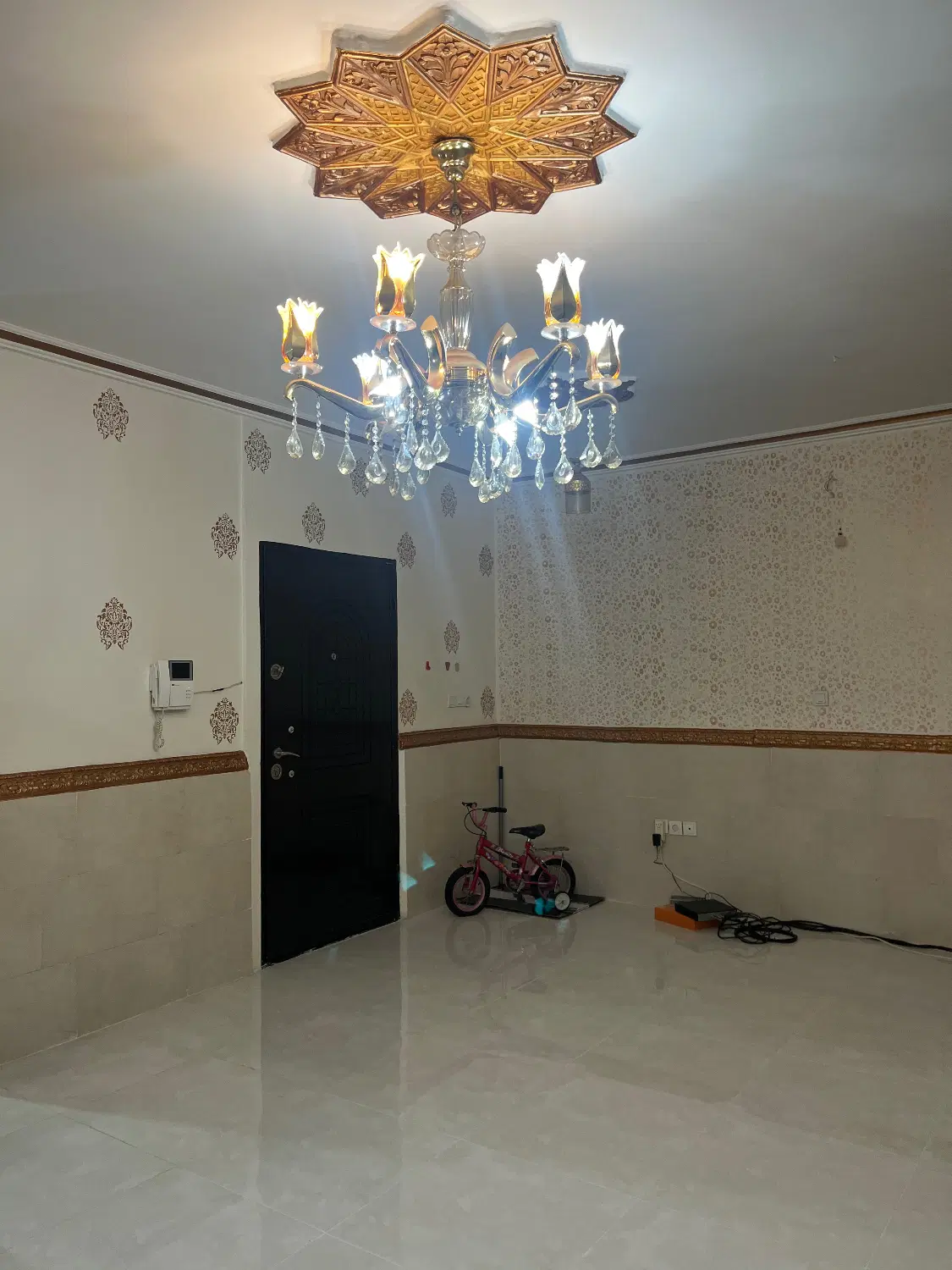 ملک ۱۱۰ متری در طلایئه فاز ۲