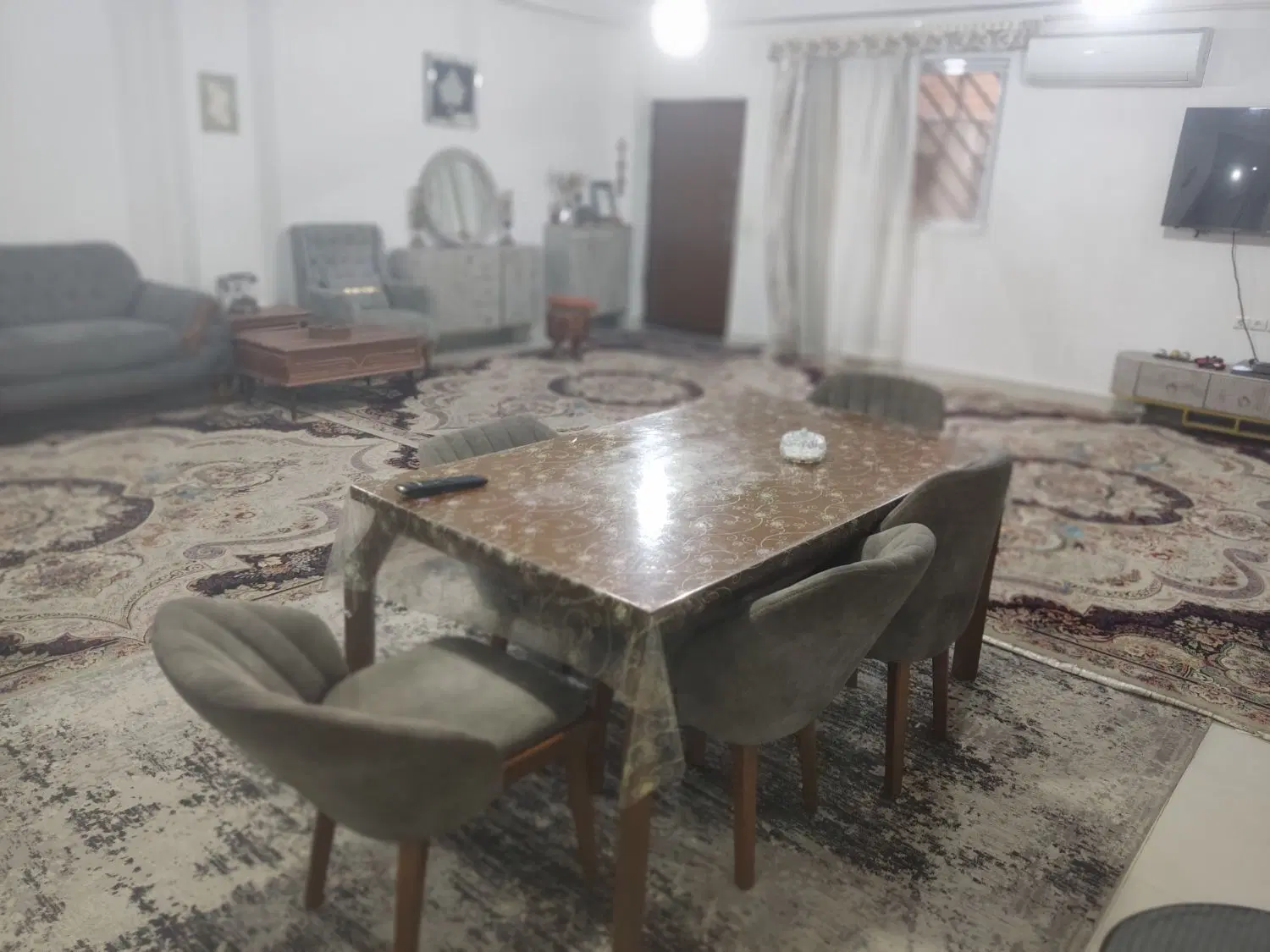 خانه ویلایی در سه طبقه