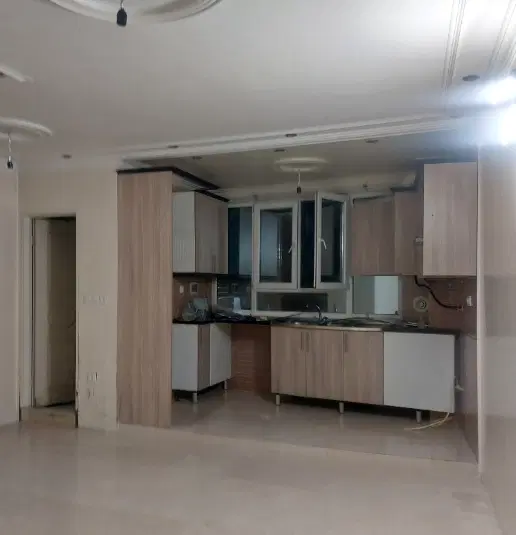 اپارتمان  چهل متری پاسدار گمنام