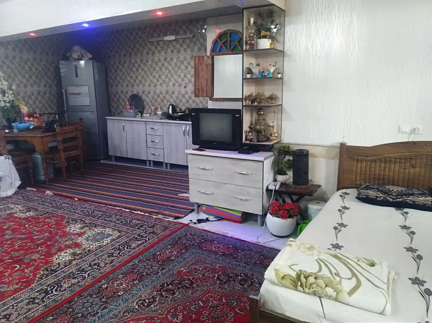 سوییت دربست همکف باغچه ای
