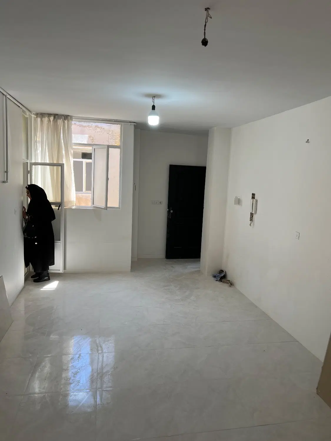 62 متر_پارکینگ_تمیز_تخلیه _سرحدی تاپ لوکیشن