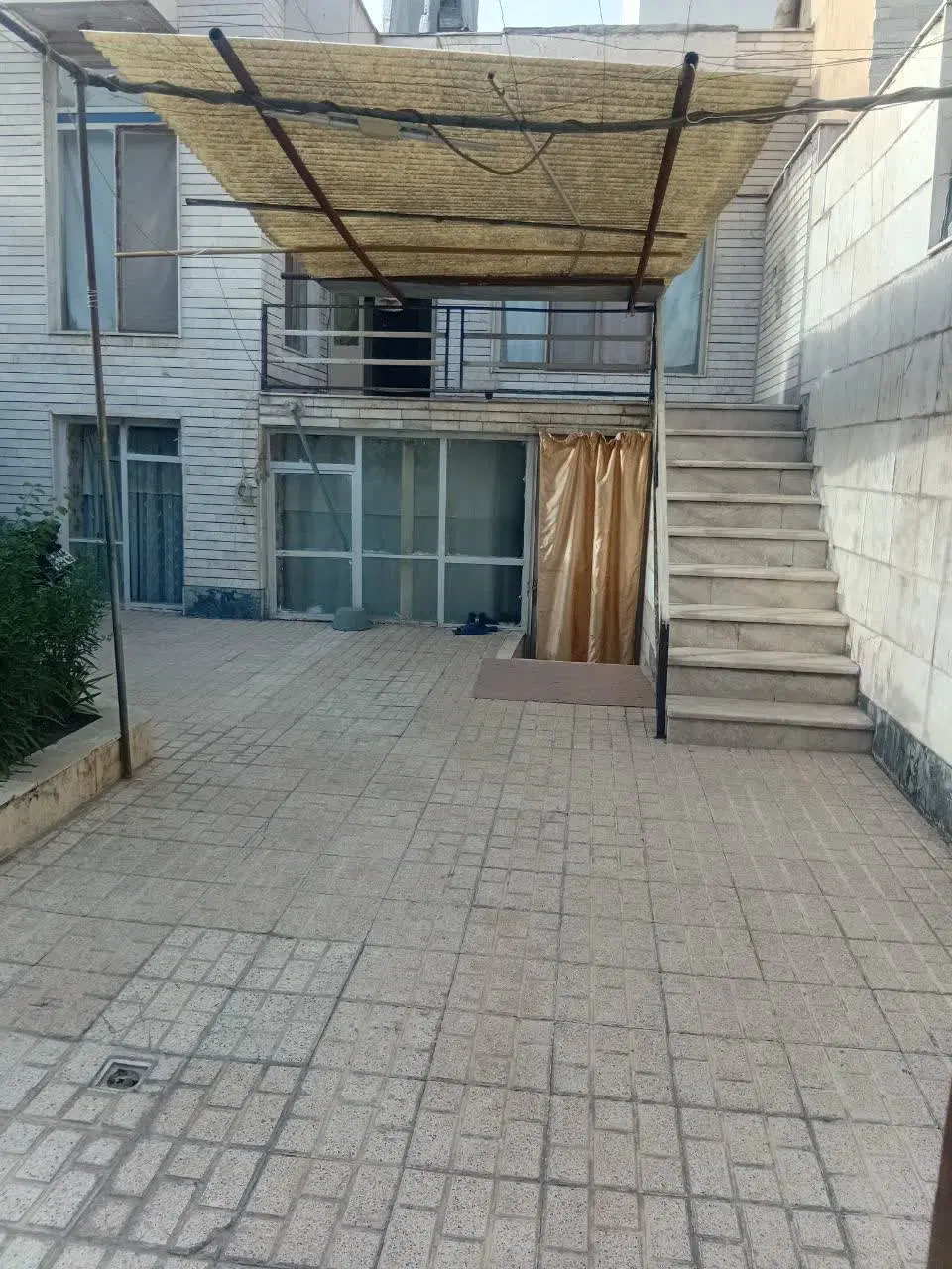خونه ویلایی متراژ 205 متر منطقه مطهری