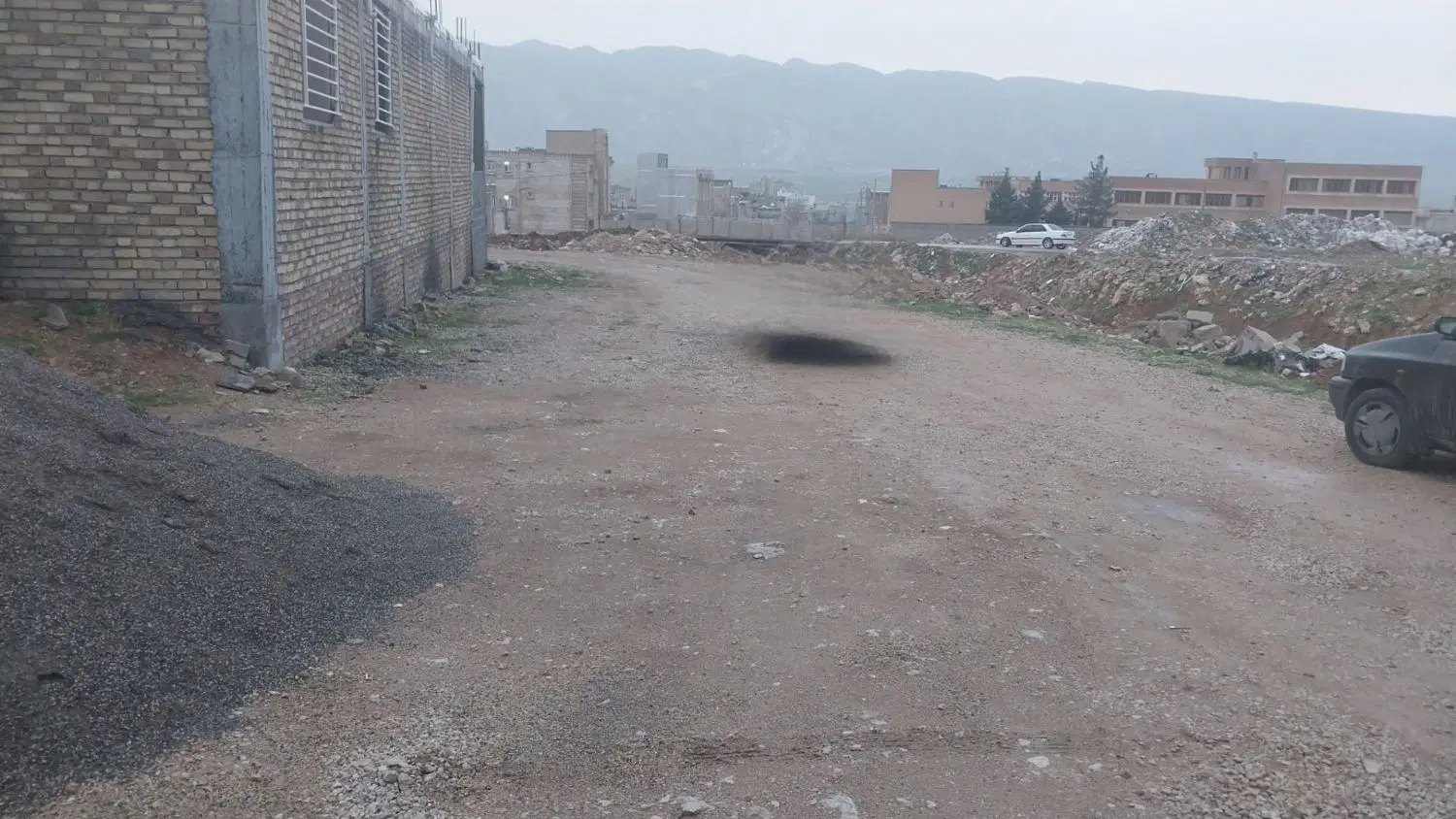 زمین مسکونی،ایوان