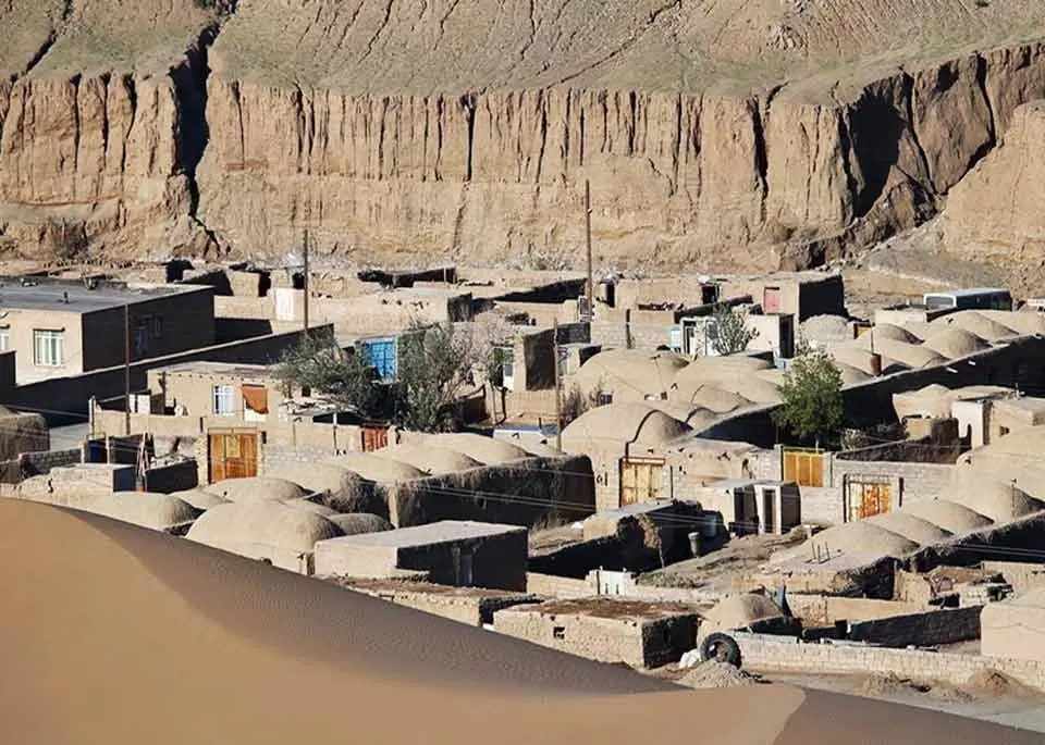 به یک همخونه منظم و متعهد نیازمندم