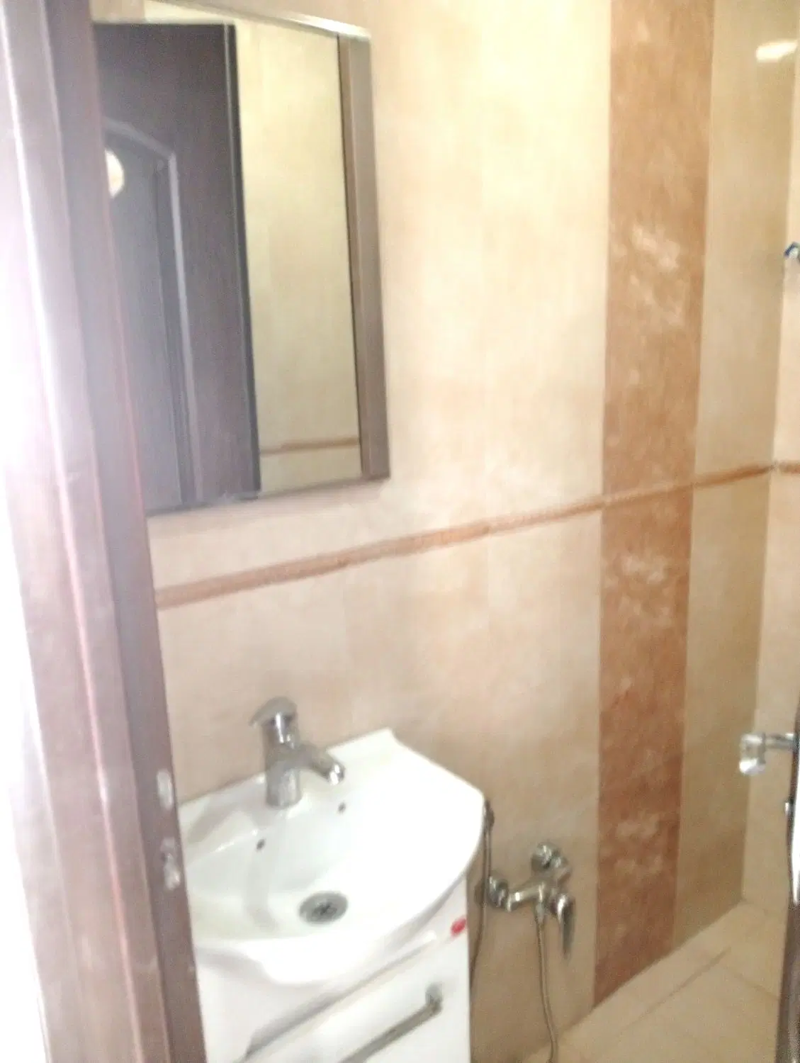 پونک_۸۹متر_۲خواب_تاپ لوکیشن_نقاشی شده