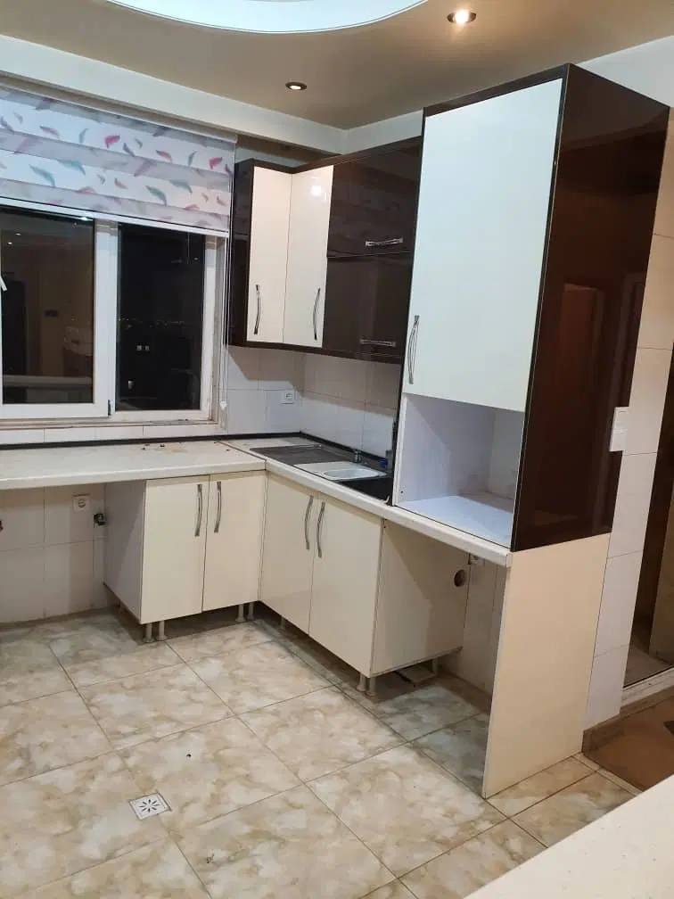 آپارتمان پنجاه و یک متری