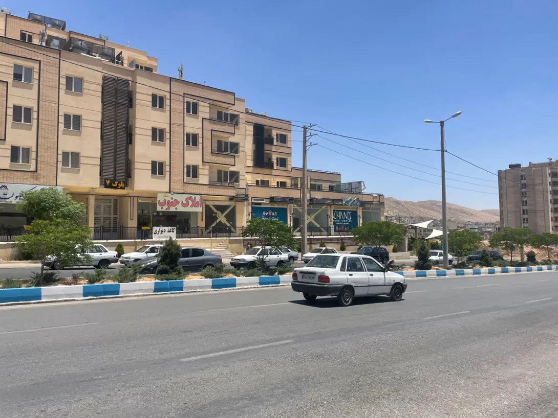 رهن و اجاره مغازه ۸۰ متری بلوار خمینی