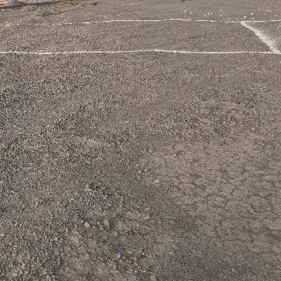 زمین ۱۸۰ متر خامنه ای