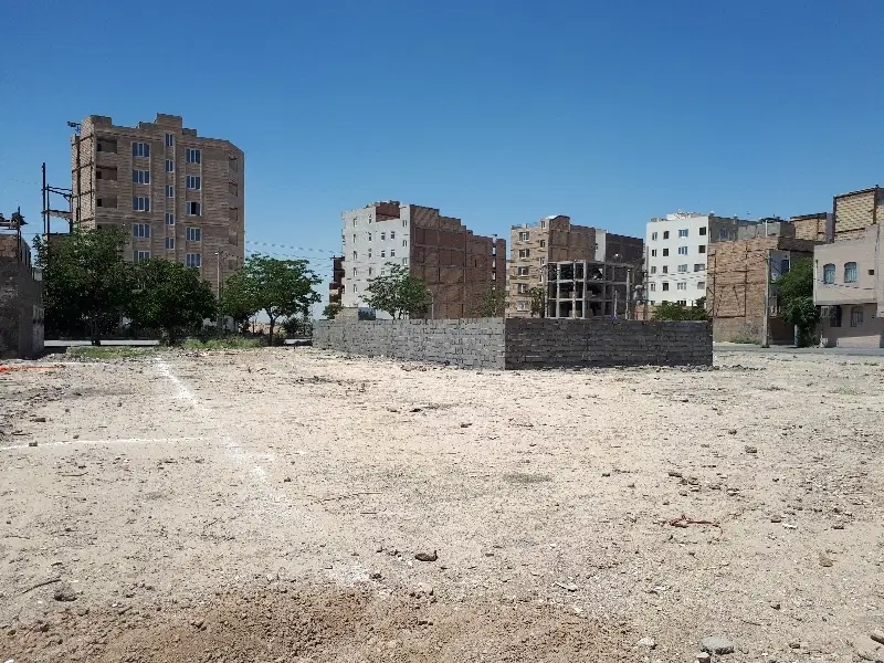 چهار دیواری تجاری خور