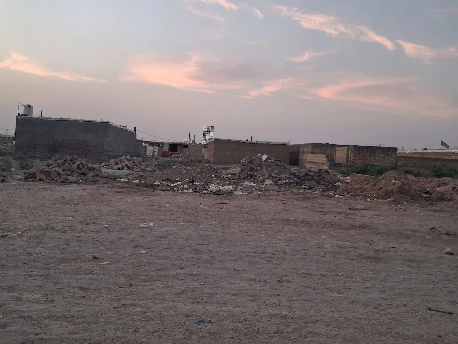 زمین واقع درکوی سیاحی