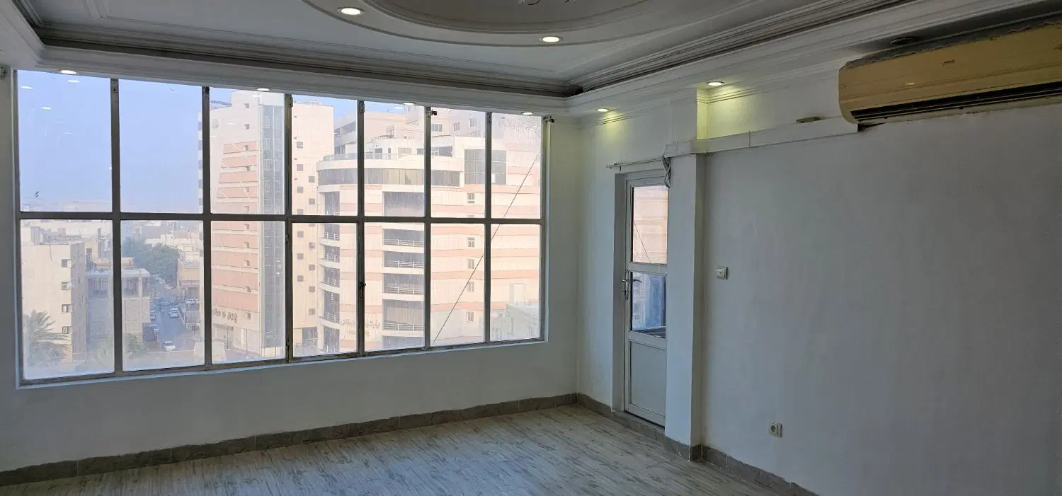مرکز شهر و بازار با دید دریا دوخواب