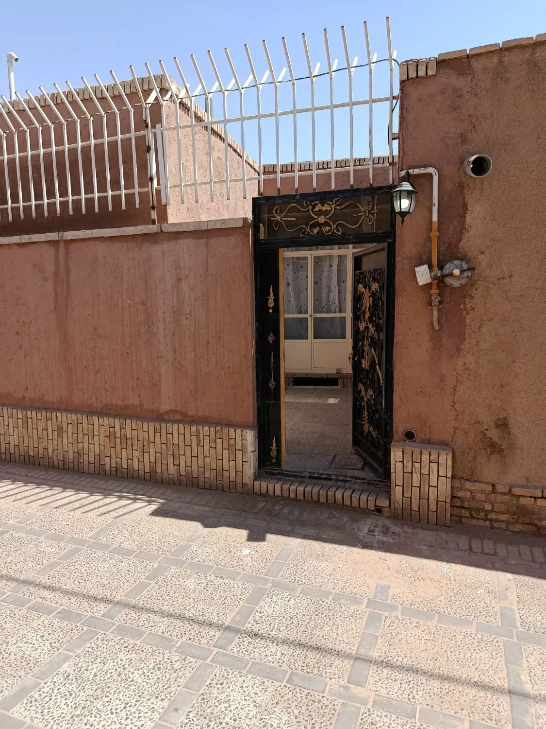 خانه به فروش میرسد