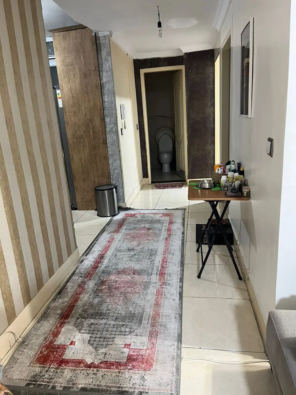 فروردین شمالی سند تک‌برگ با آسانسور