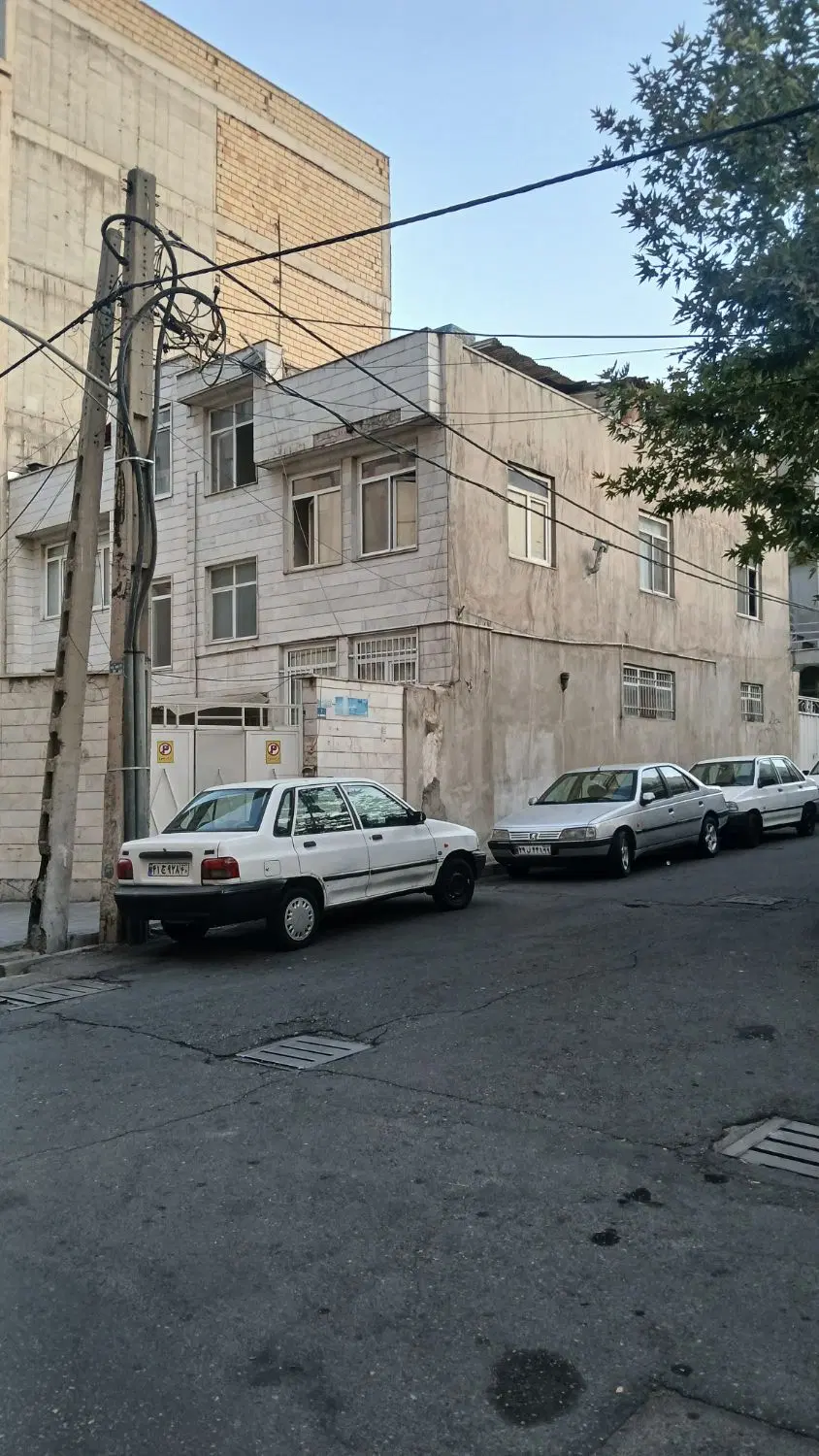 110 متر ملک کلنگی دوبر سر نبش