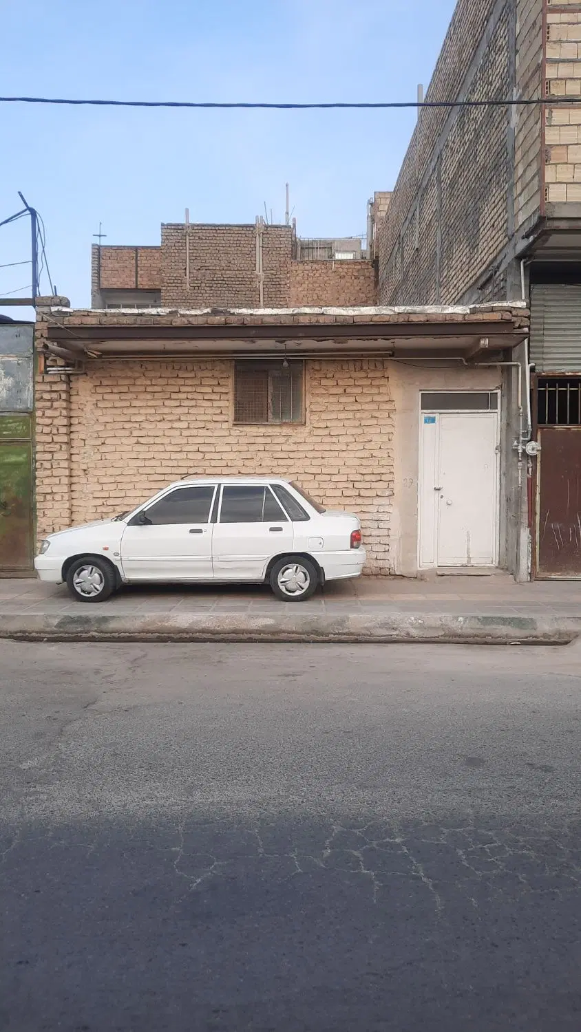 ملک نیمه کاره بحر یادرگار امام