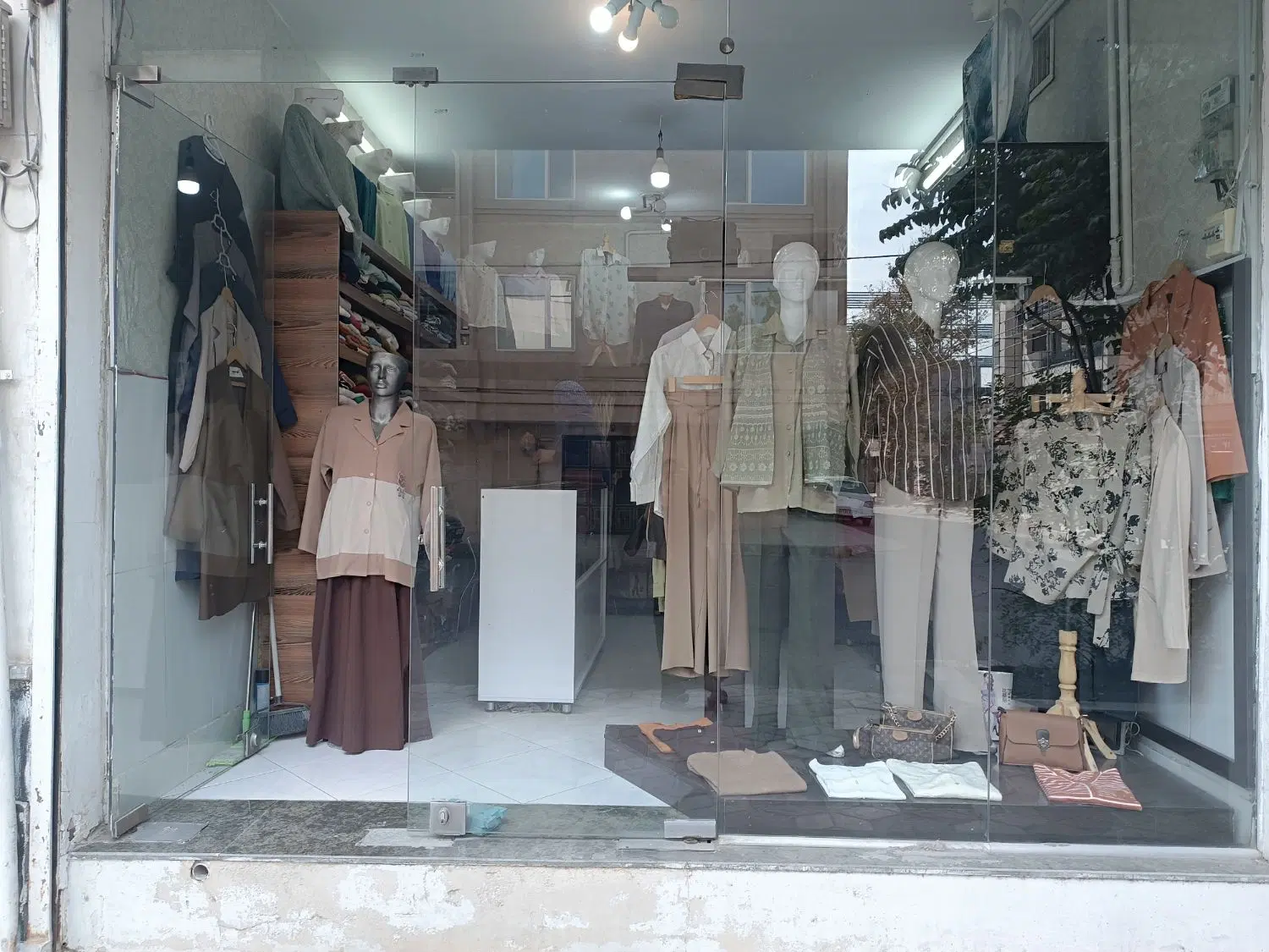 مغازه 19متری