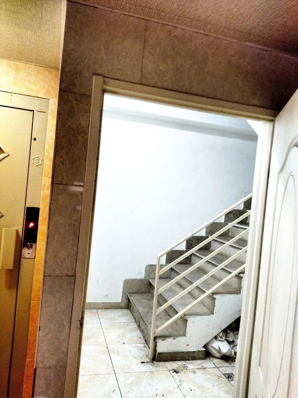 فروش یک واحد95متری خیابان عارف