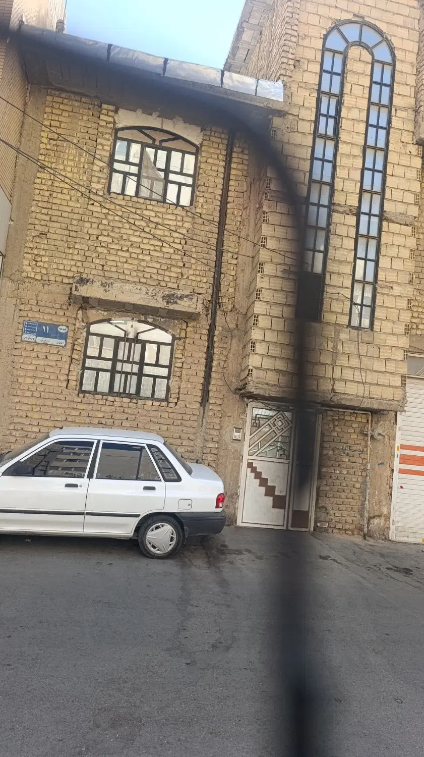 اجاره  8 ماهه  طبقه دوم ویلایی. دوخواب