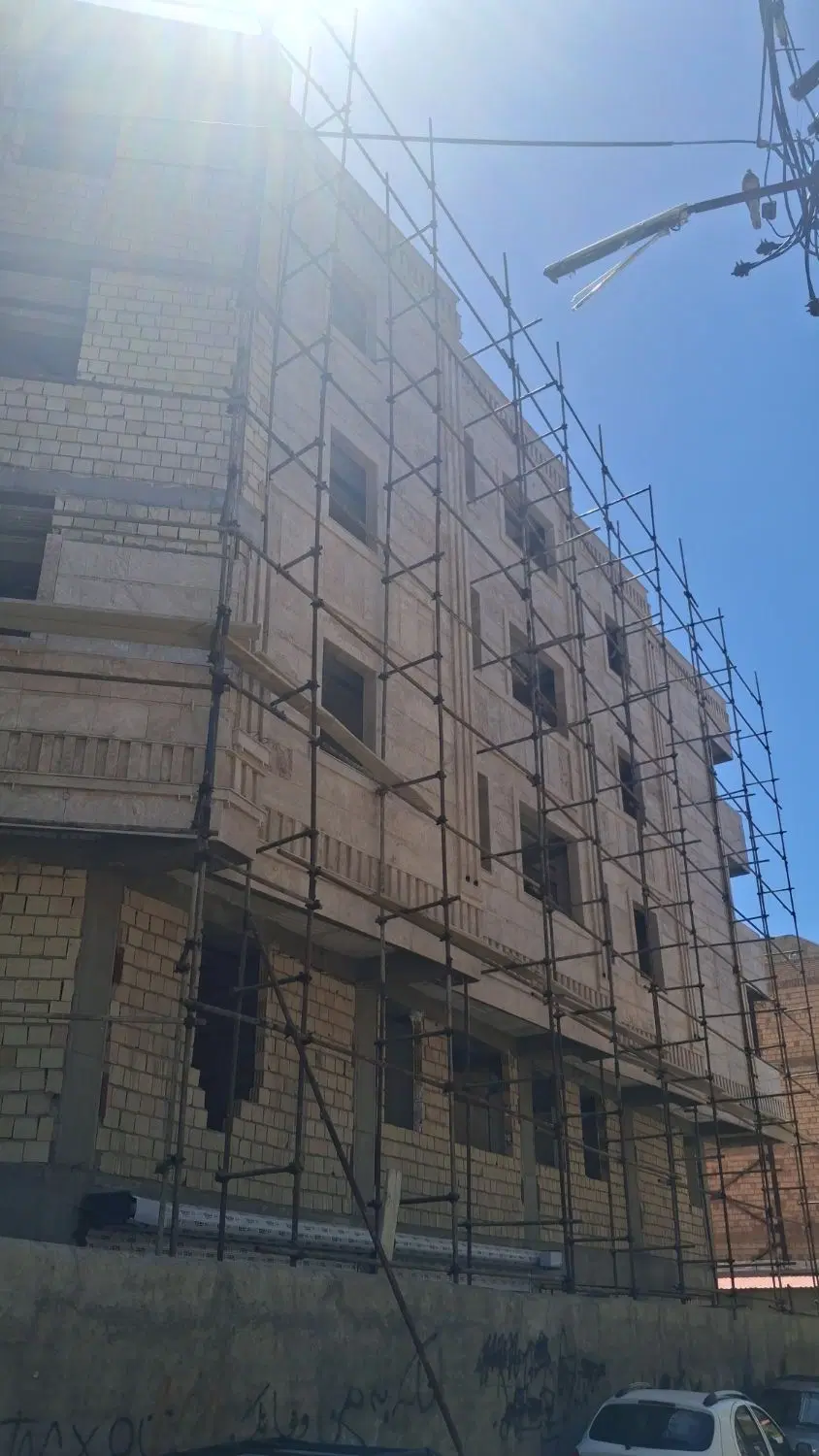اپارتمان ۱۲۰متر، نوساز، کمالشهر