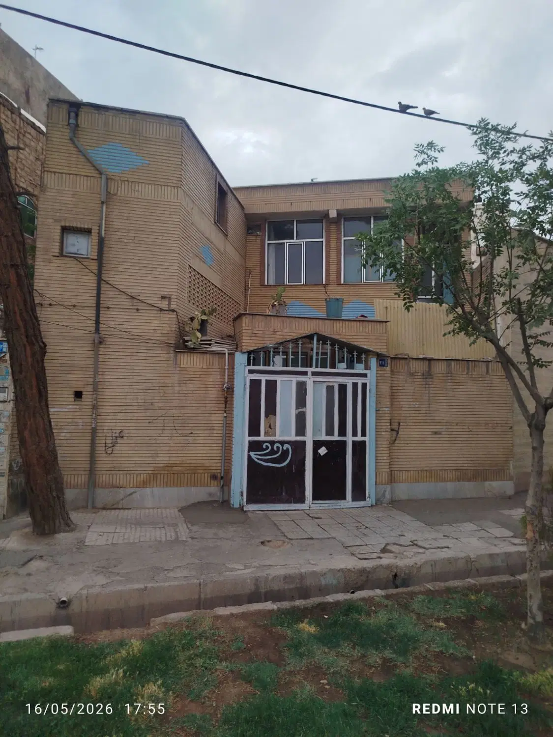 ۵۰ متر دو طبقه مستقل قیمت ۹ میلیارد بر خیابان