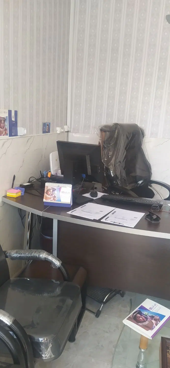 یکباب  مغازه به مساحت 12 متر مربع