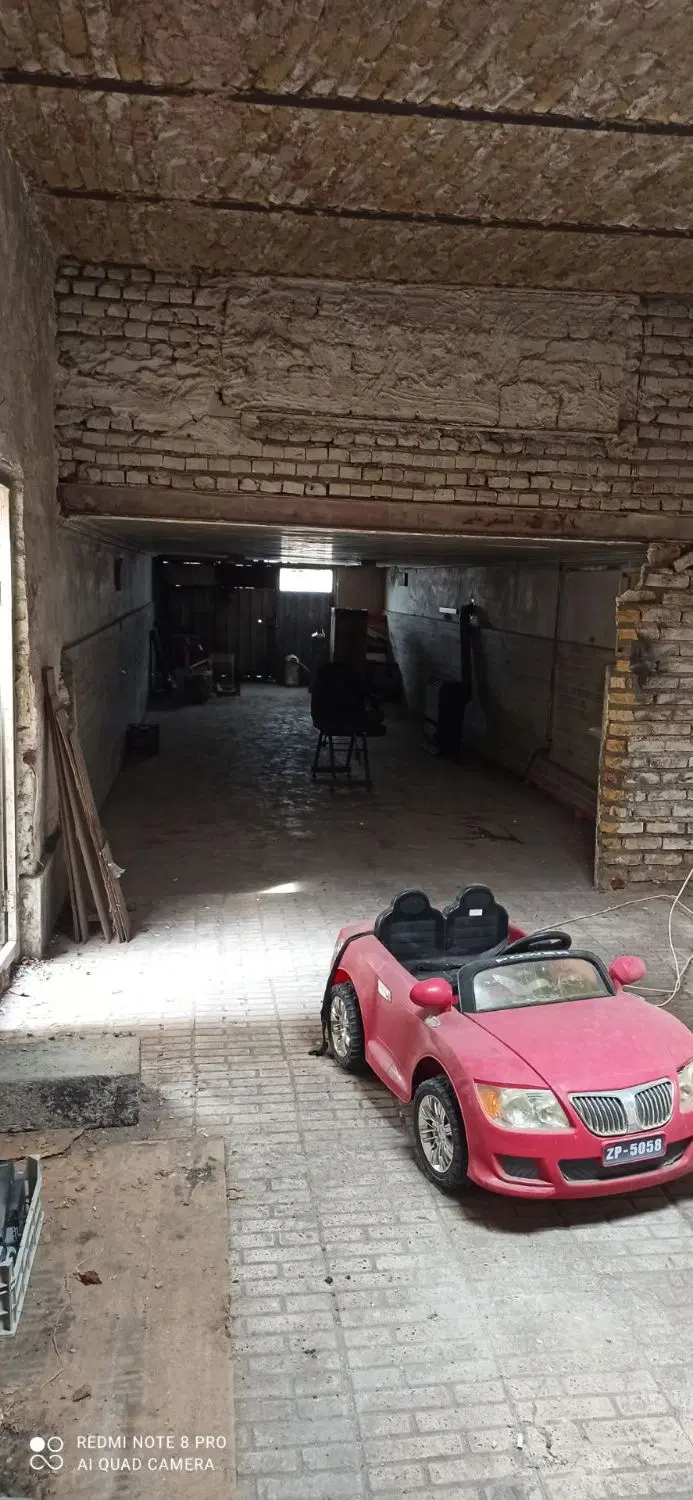 پارکینگ ۸۰متری.انباری