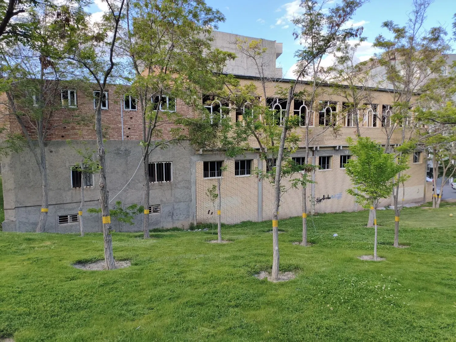 ورزشگاه بهاران
