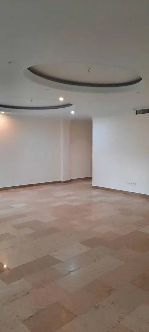۷۶ متر پونک