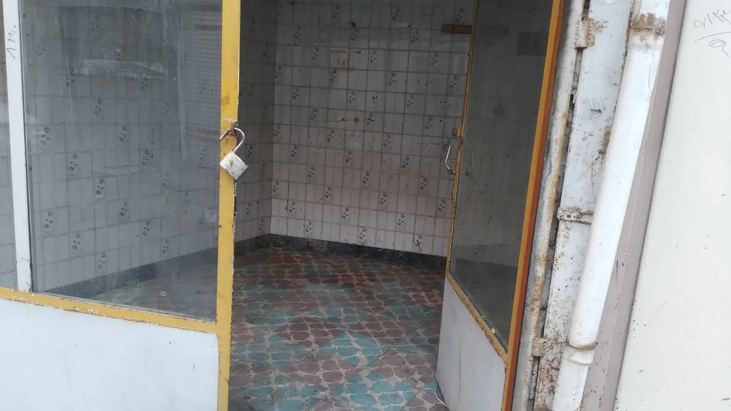 مغازه ۸ متری