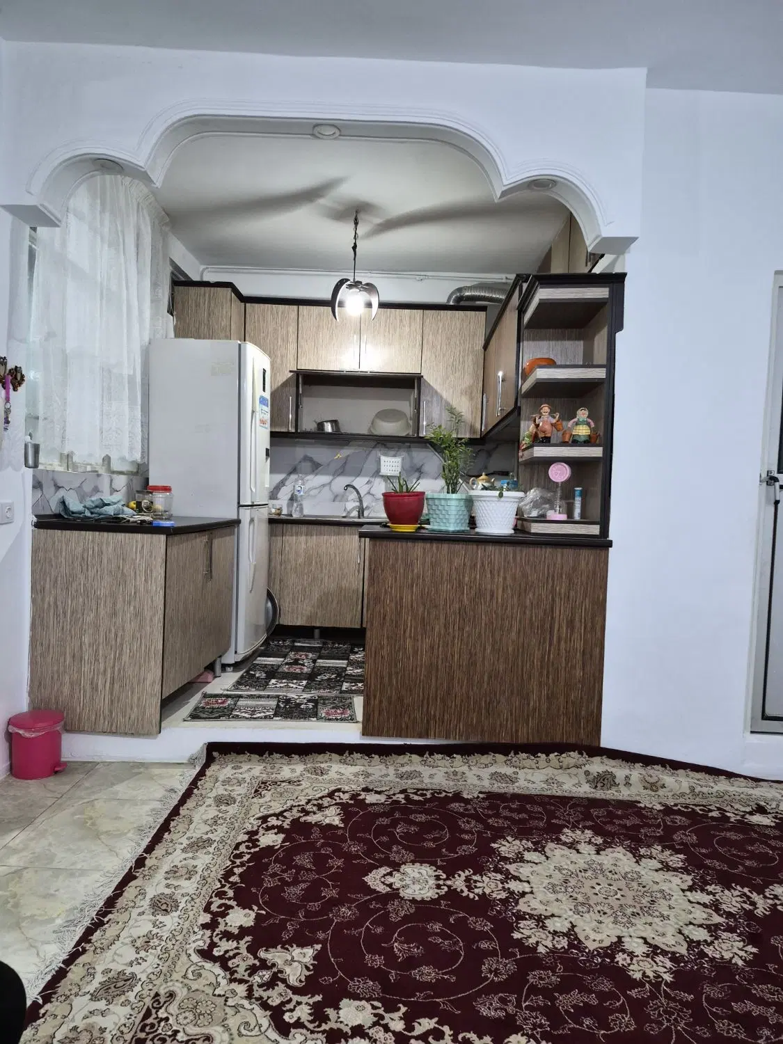 خانه و محوطه در دو طبقه