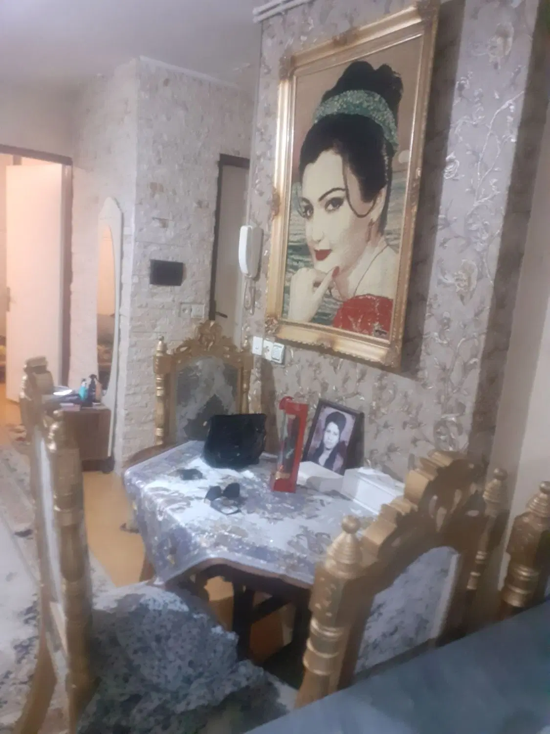 ۶۰ متر همکف میعاد ۱۲ رهن کامل ۲۲۰ ملیون