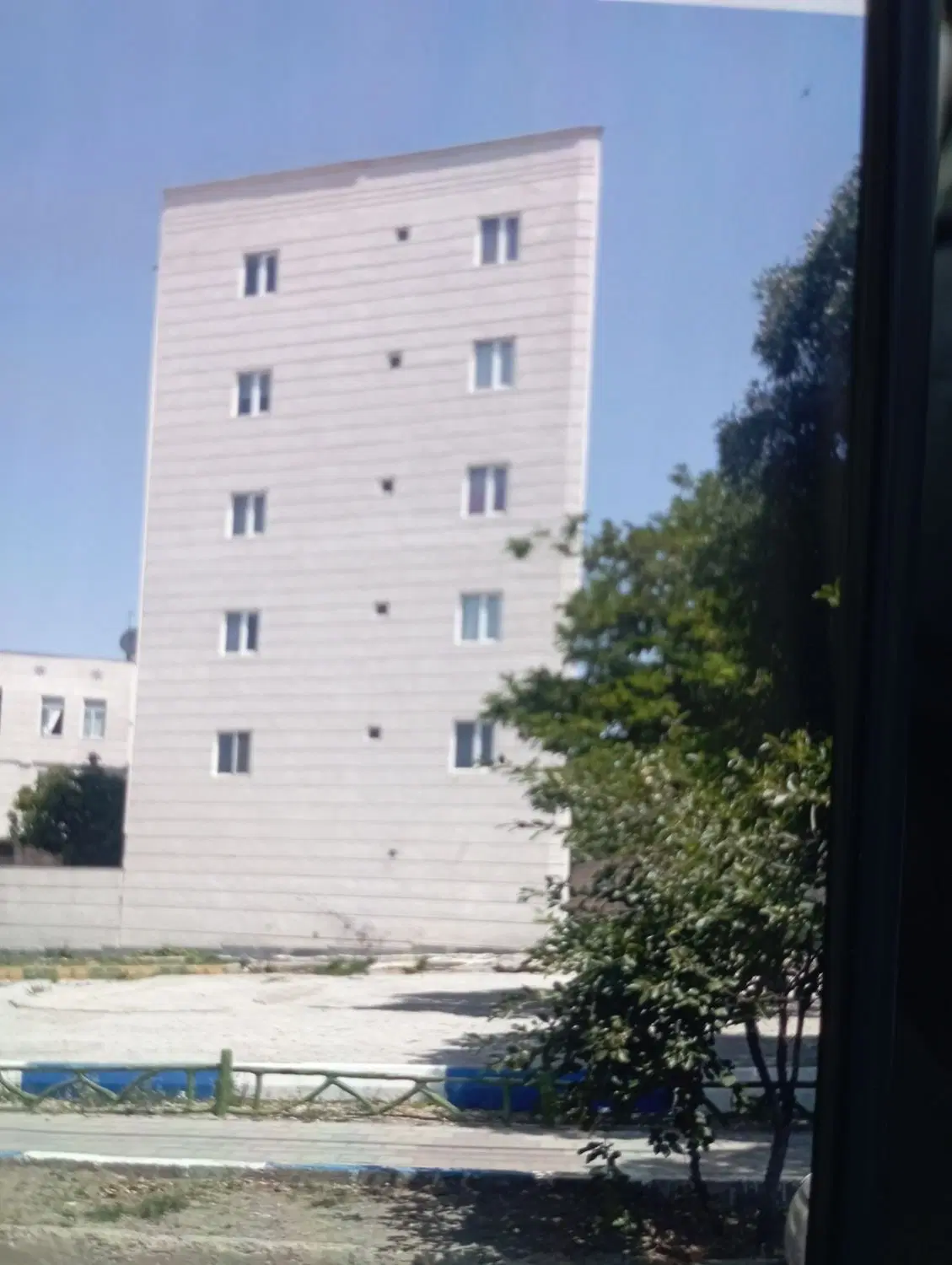 آپارتمان ۸۳ متر در نمین