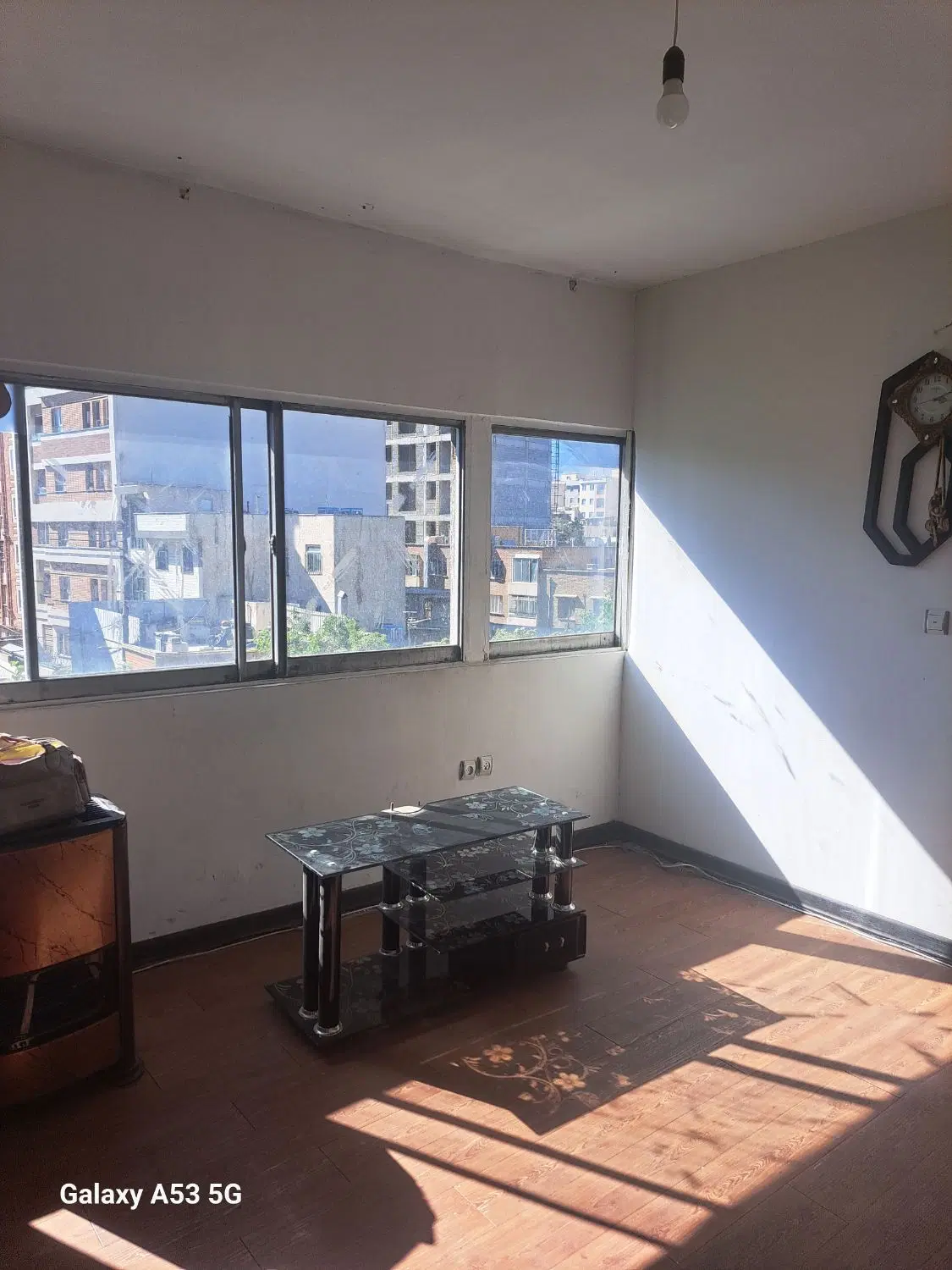 شریعتی، ملک ۸۴ متر ۲خواب ط سوم با آسانسور