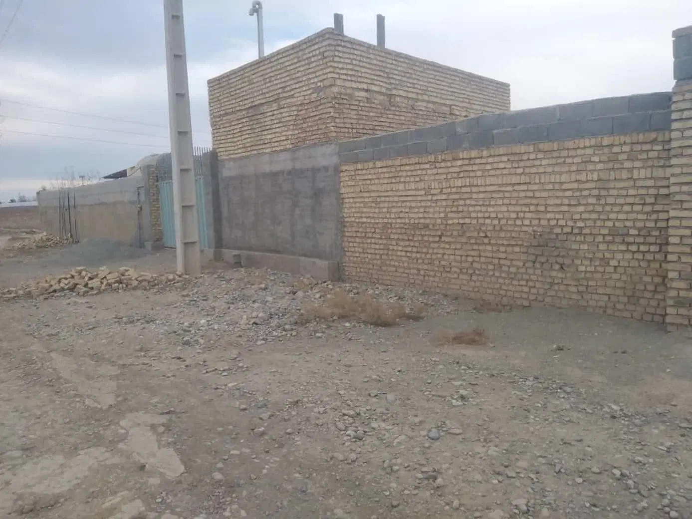 1600متر زمین چهاردیواری