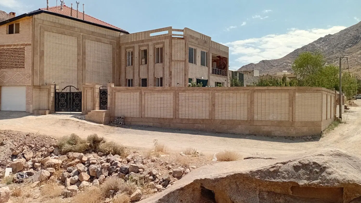 خانه باغ طزرجون 450 متری